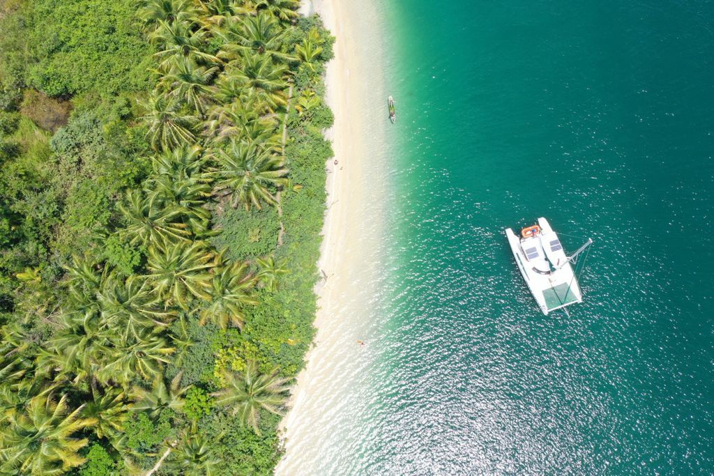 Jager Knights Catamaran Tours