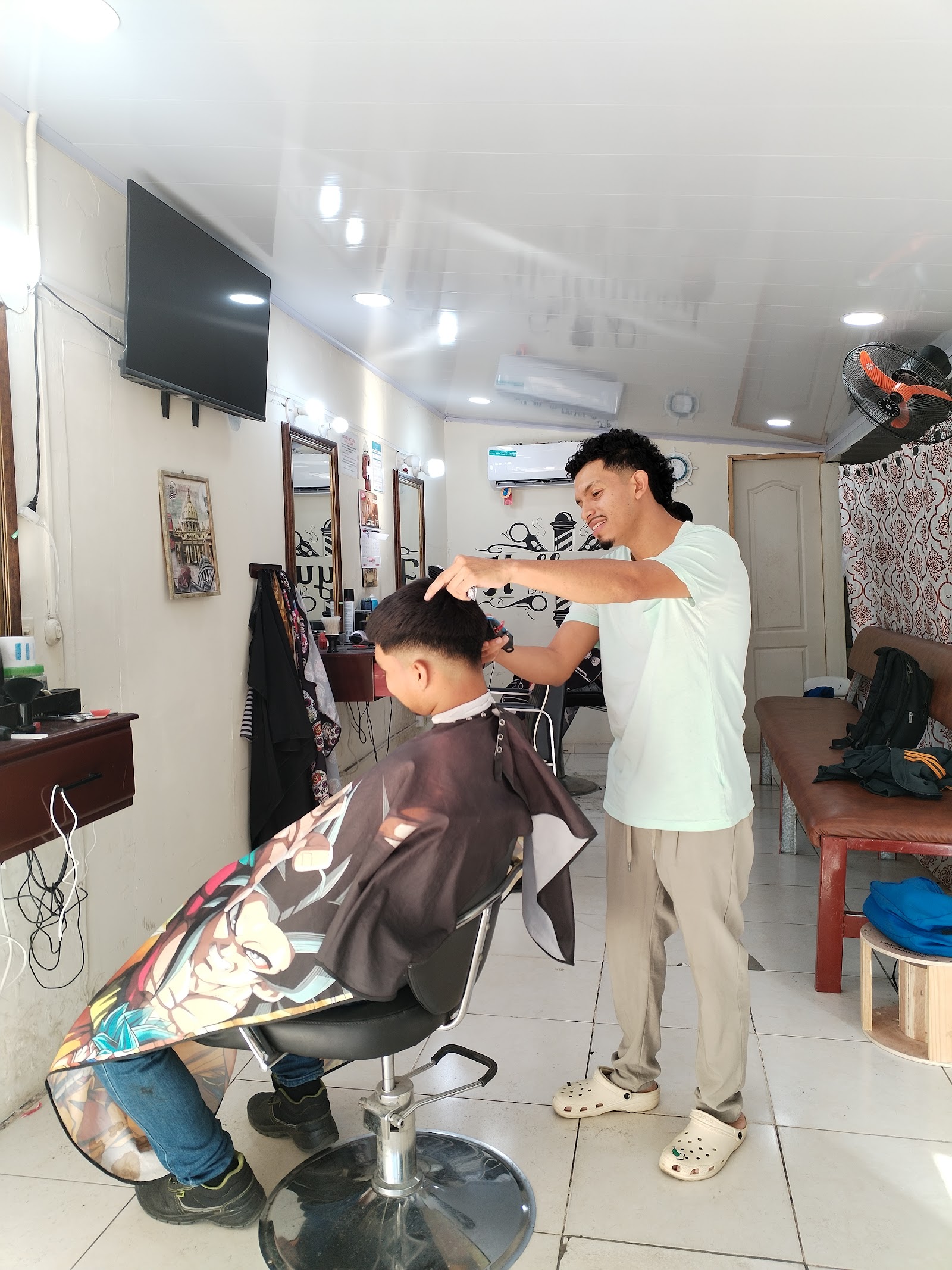 Hollywood barber shop