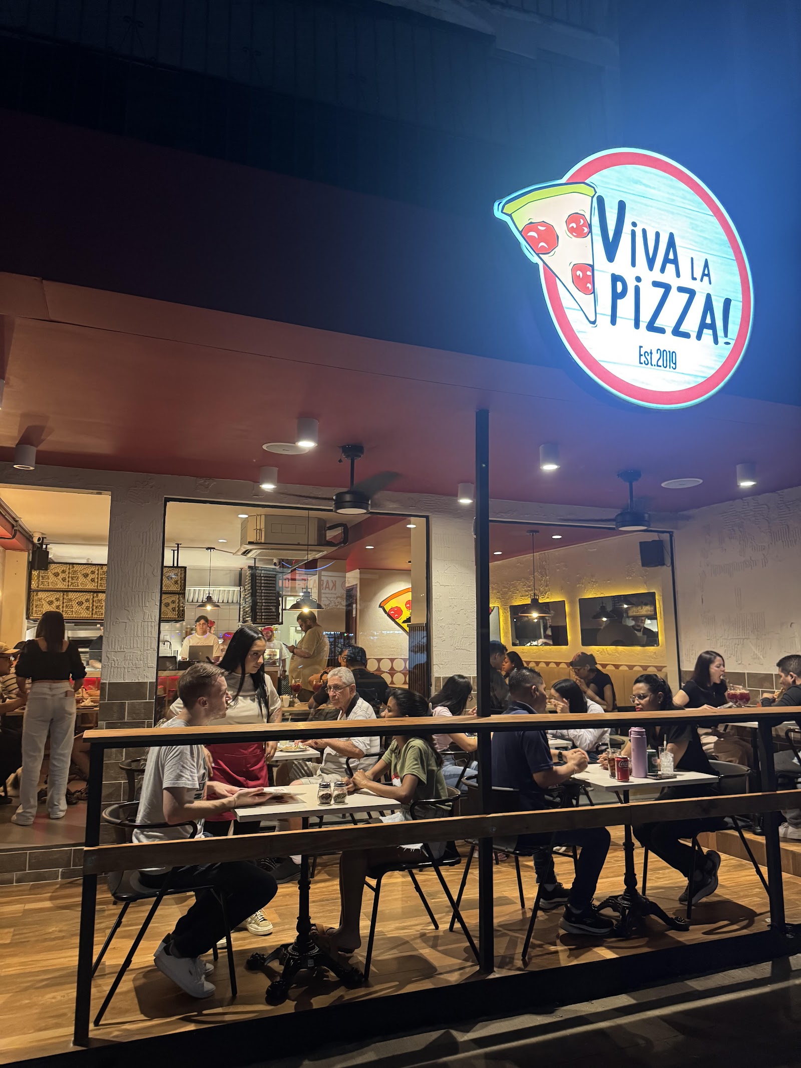 Viva La Pizza - Vía Argentina