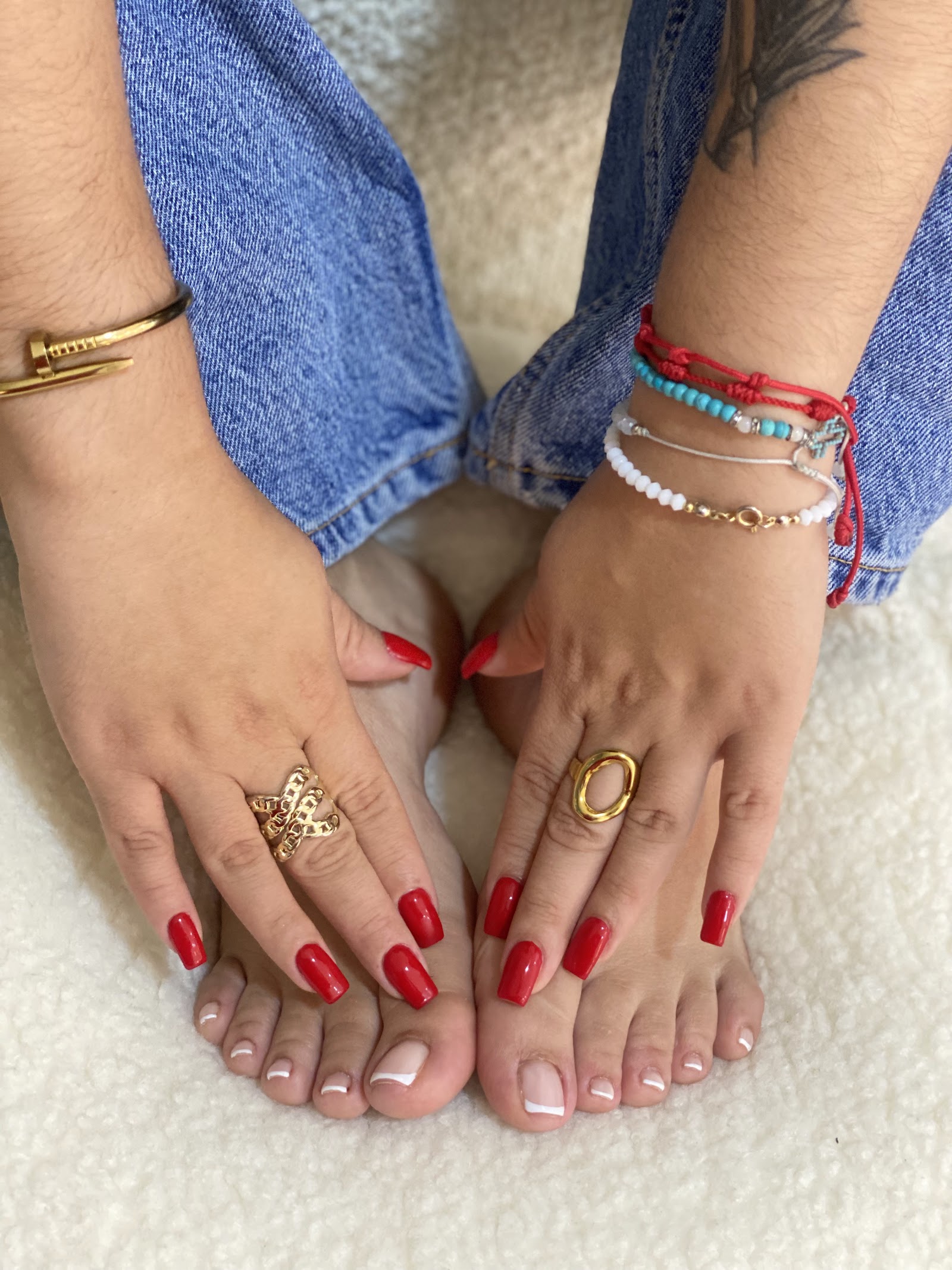 Amura nails