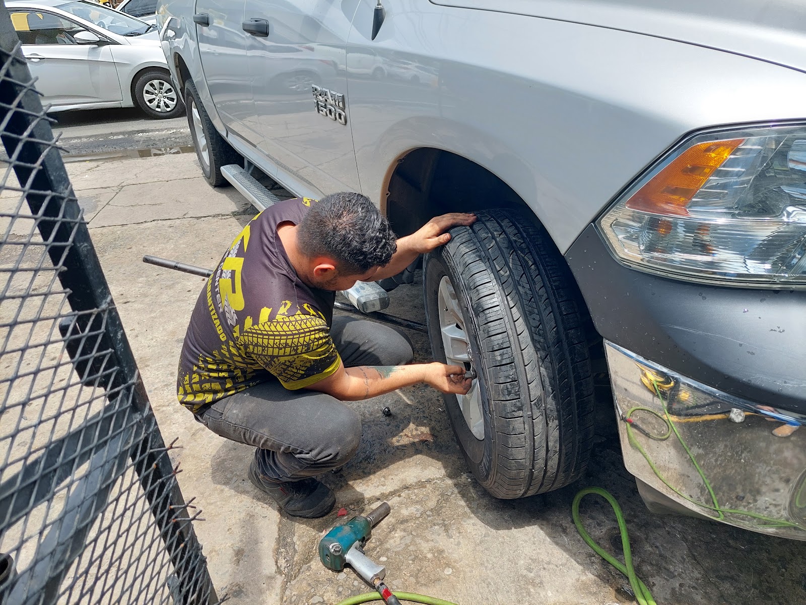 Kr tire Center