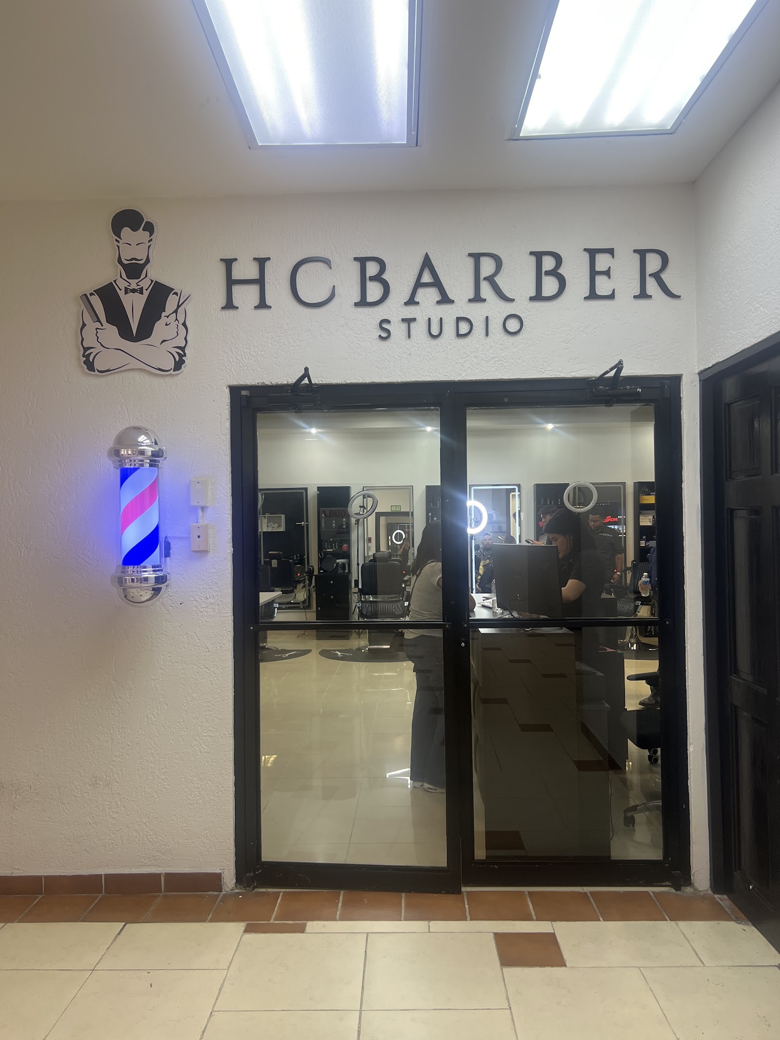 HC BARBER STUDIO