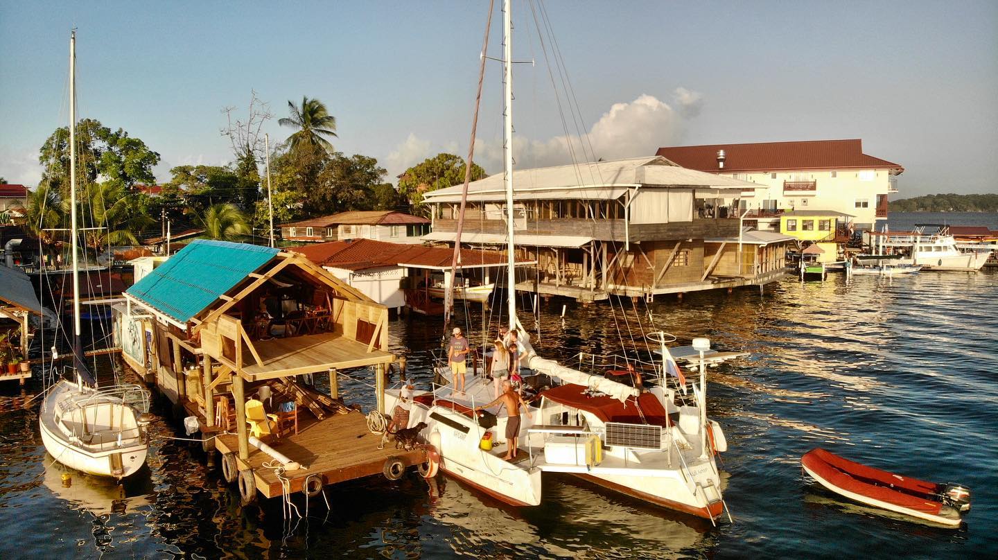 Bocas del Toro Panama Sailing Excursions Catamaran Alquiler de barcos