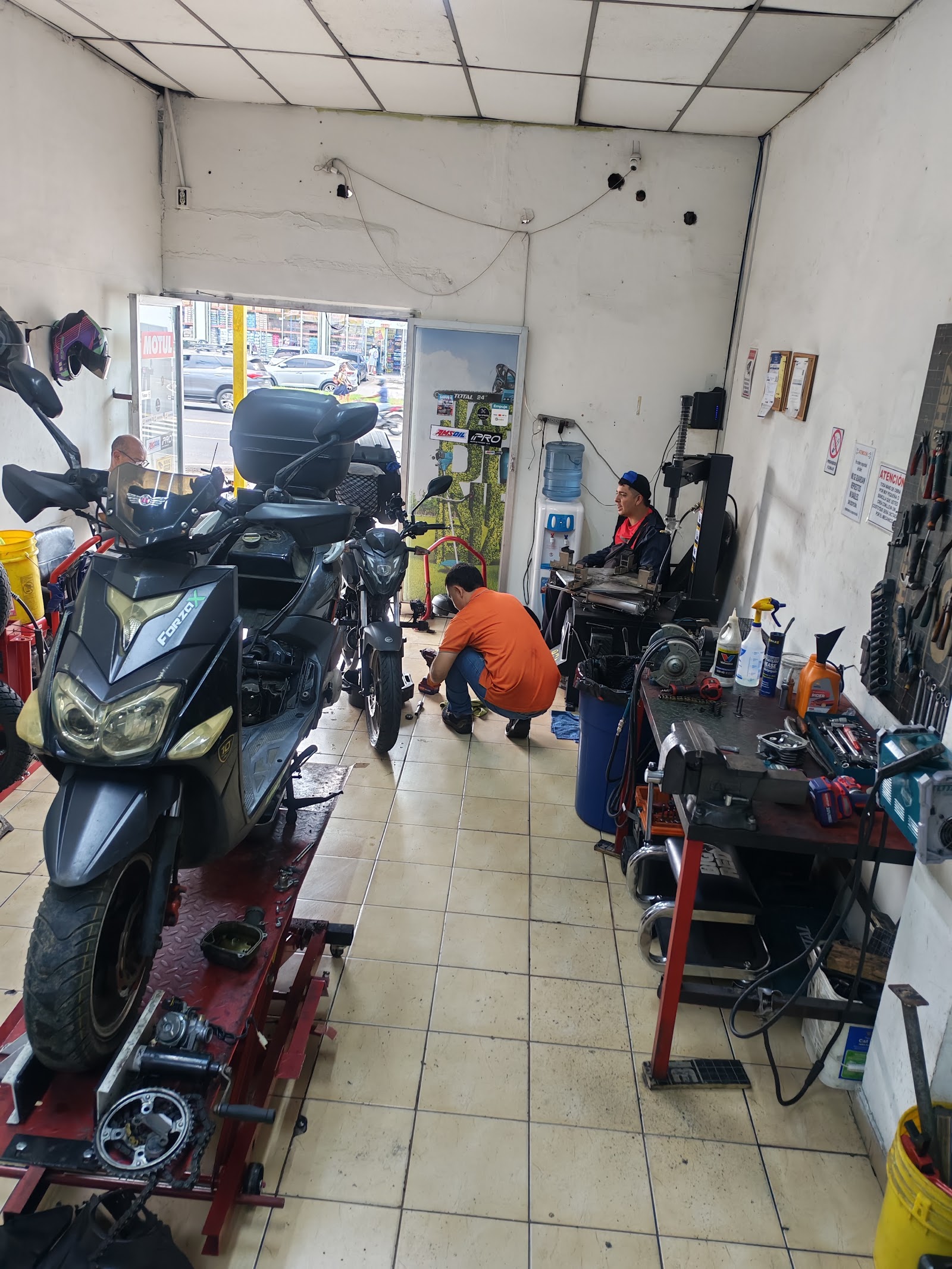 Taller de motos Y&J SPRESS