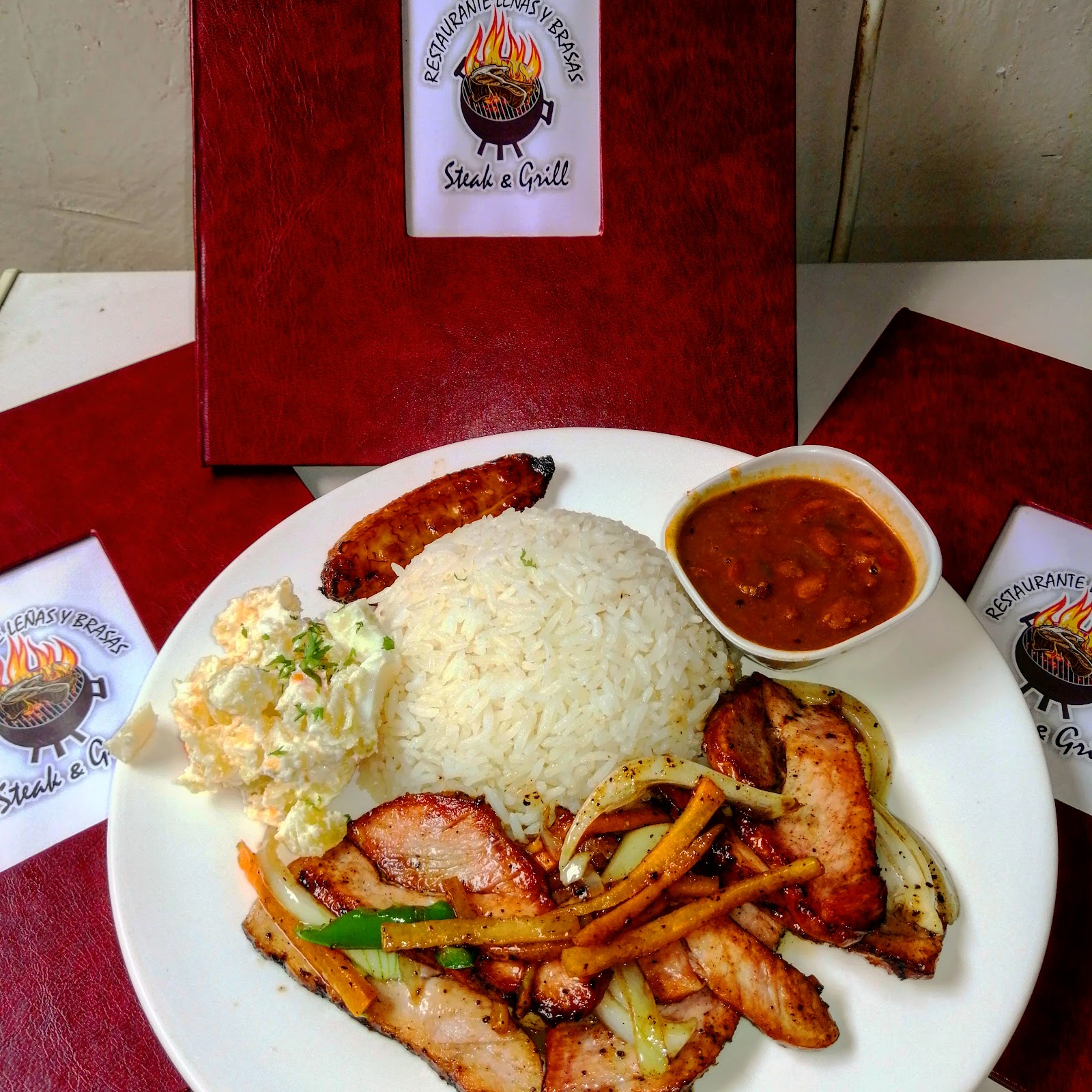 Restaurante Leñas Y Brasas Steak And Grill