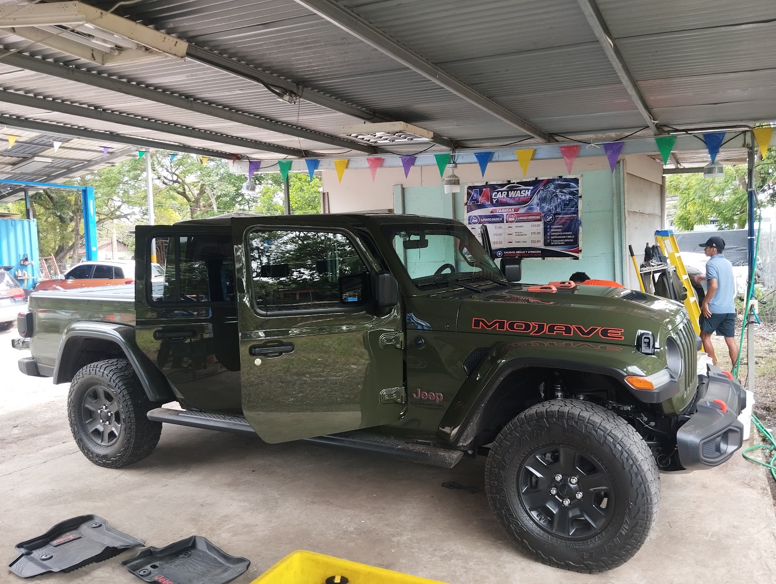 AA CAR WASH Y DETAILING