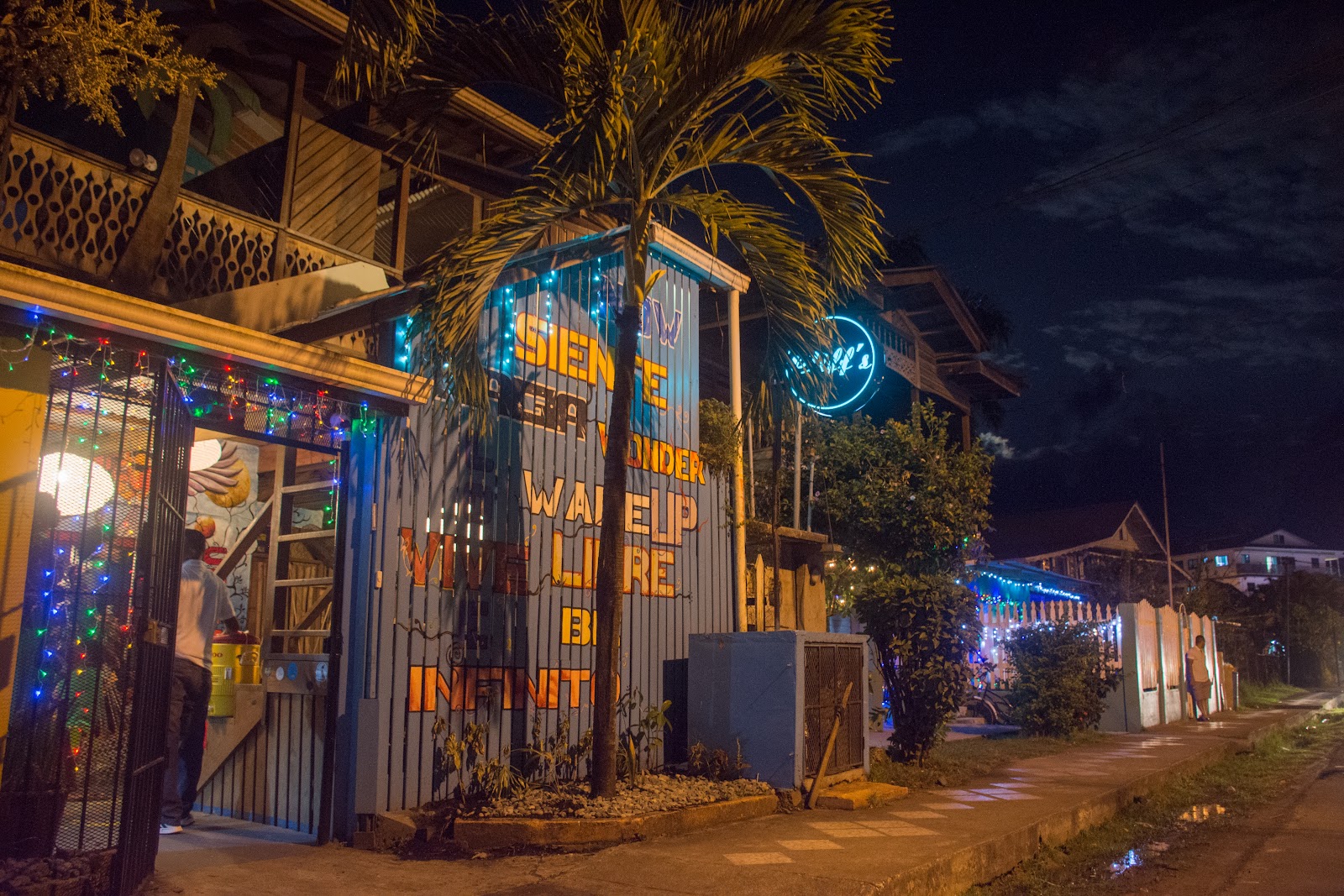 Cliff's Hostel