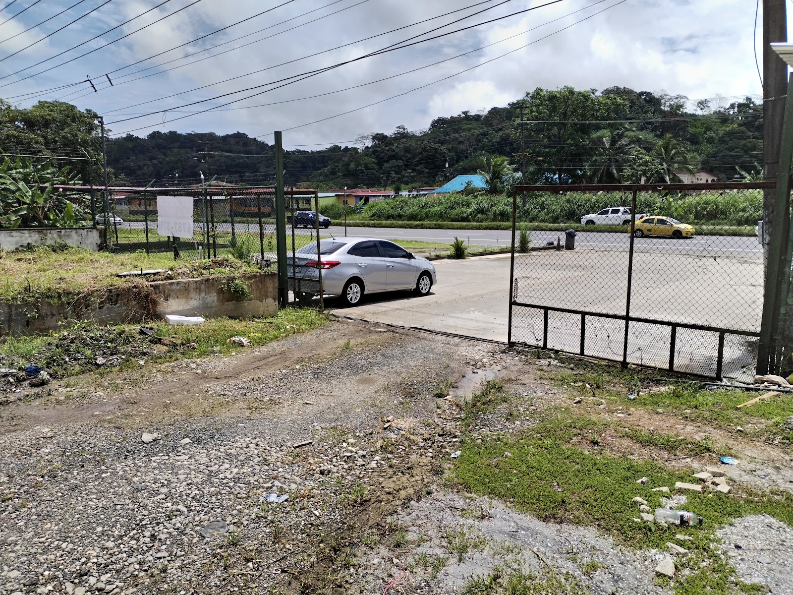 Plaza comercial Nuevo Oasis