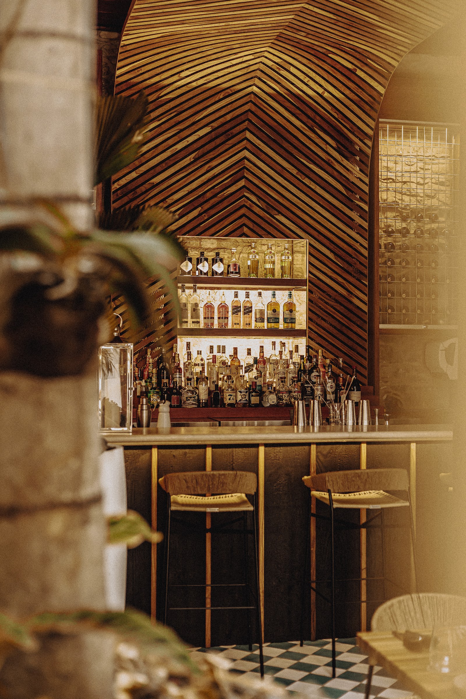 Kaandela Restaurant