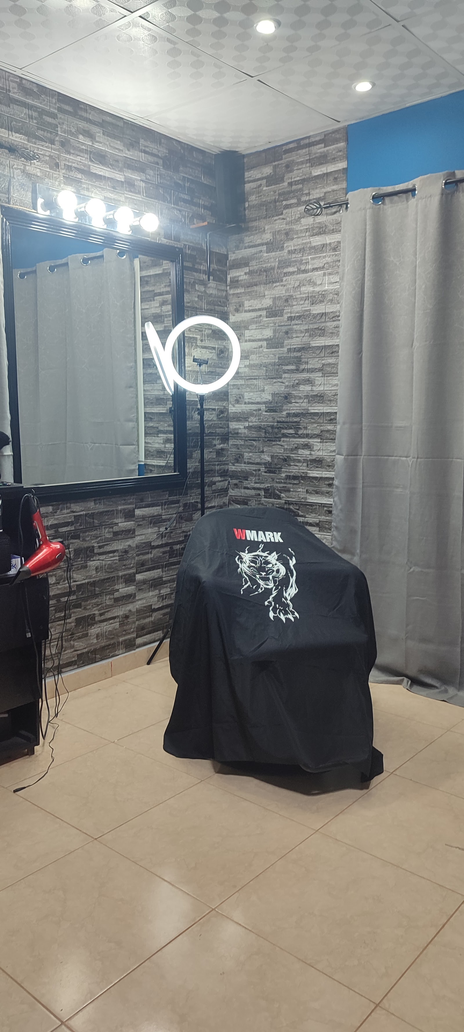 Adrian'sBarberStudio