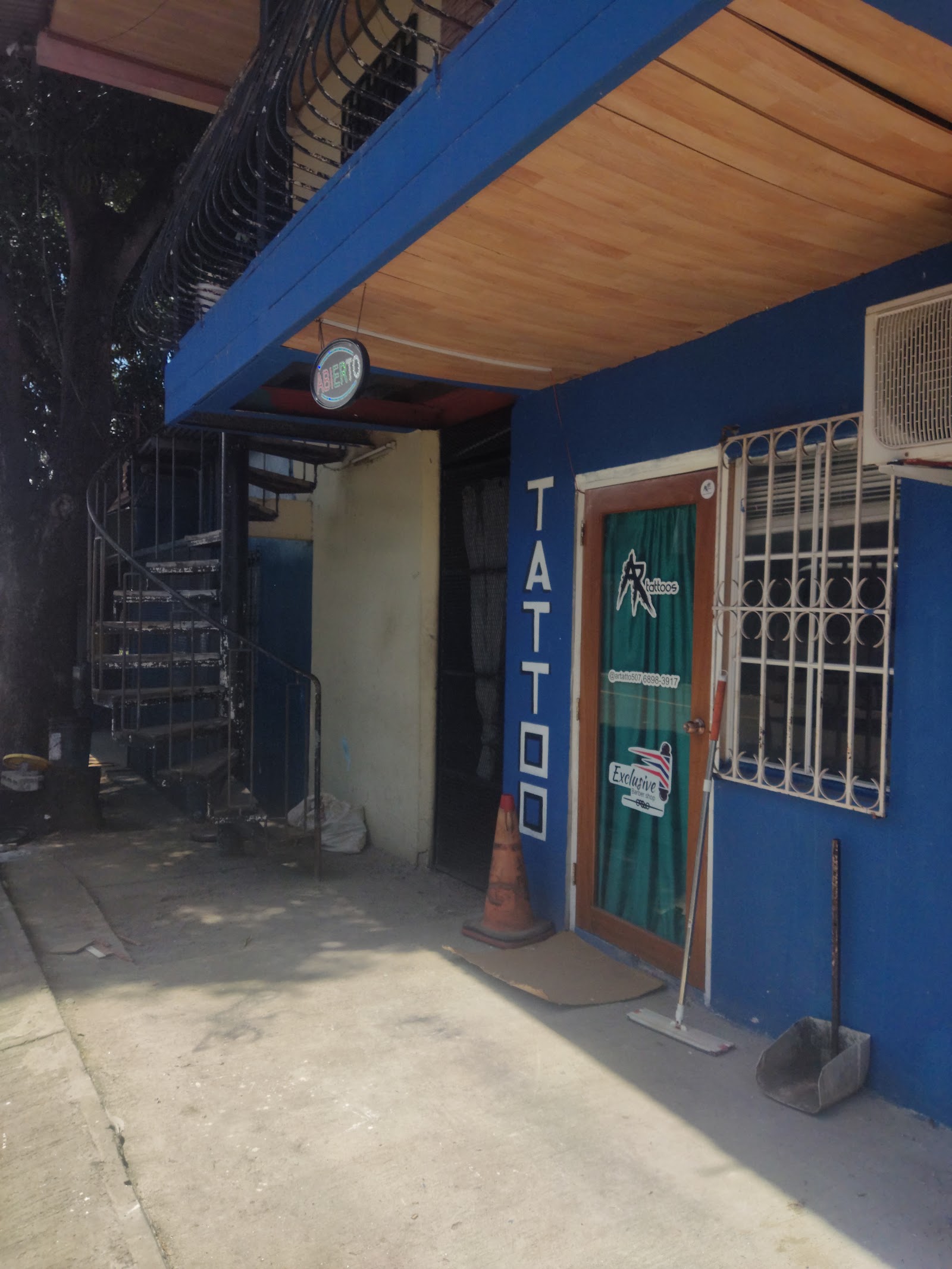 ART DE FAVELA BARBERSHOP