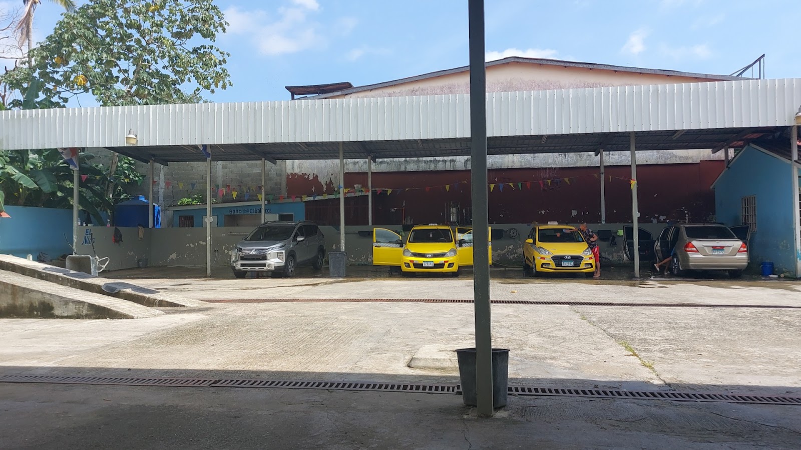 Lava auto y restaurante JOHISIN