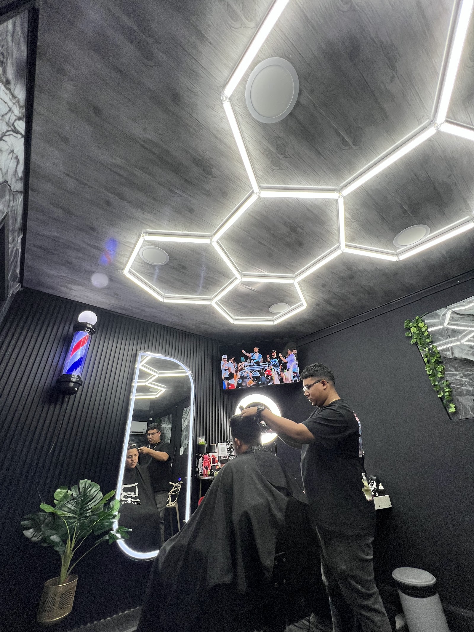 RB Barber Studio 💈