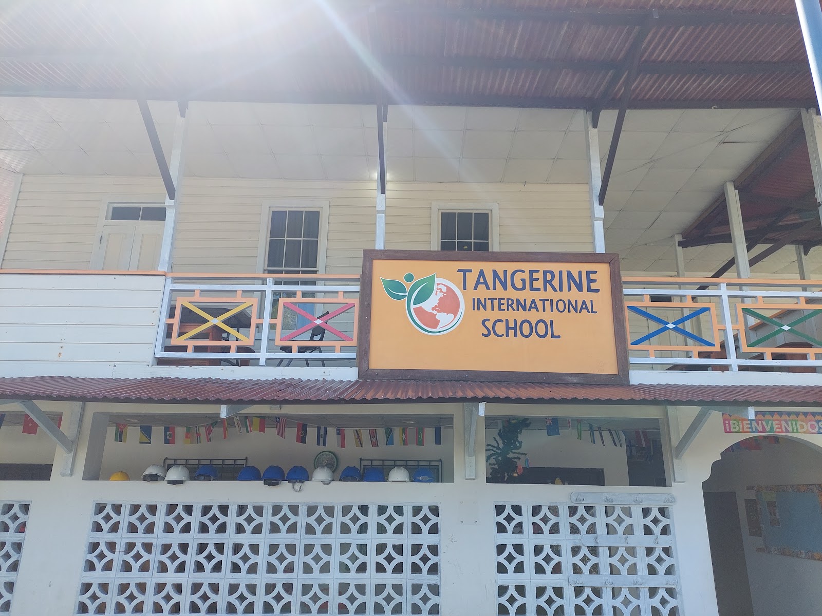 Tangerine International School