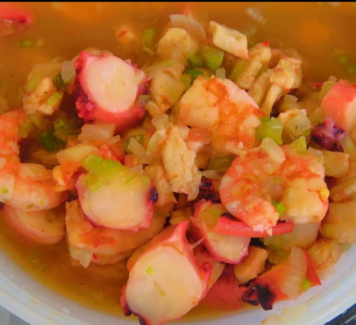 CEVICHES Y ASADOS VLASSAID. Venta de ceviches y comidas rápidas