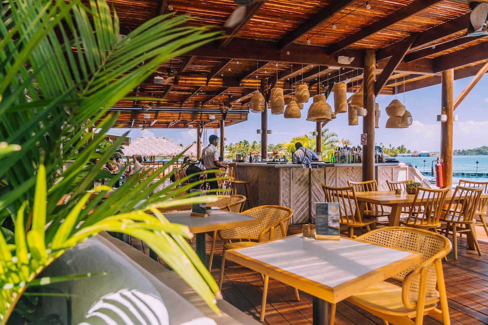 Merén Pool Club & Restaurant