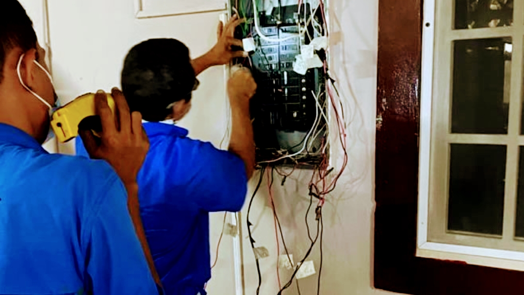 Electricista Panama ( Electricity )