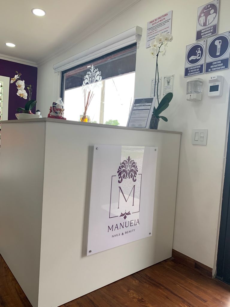 Manuela Nails & Beauty