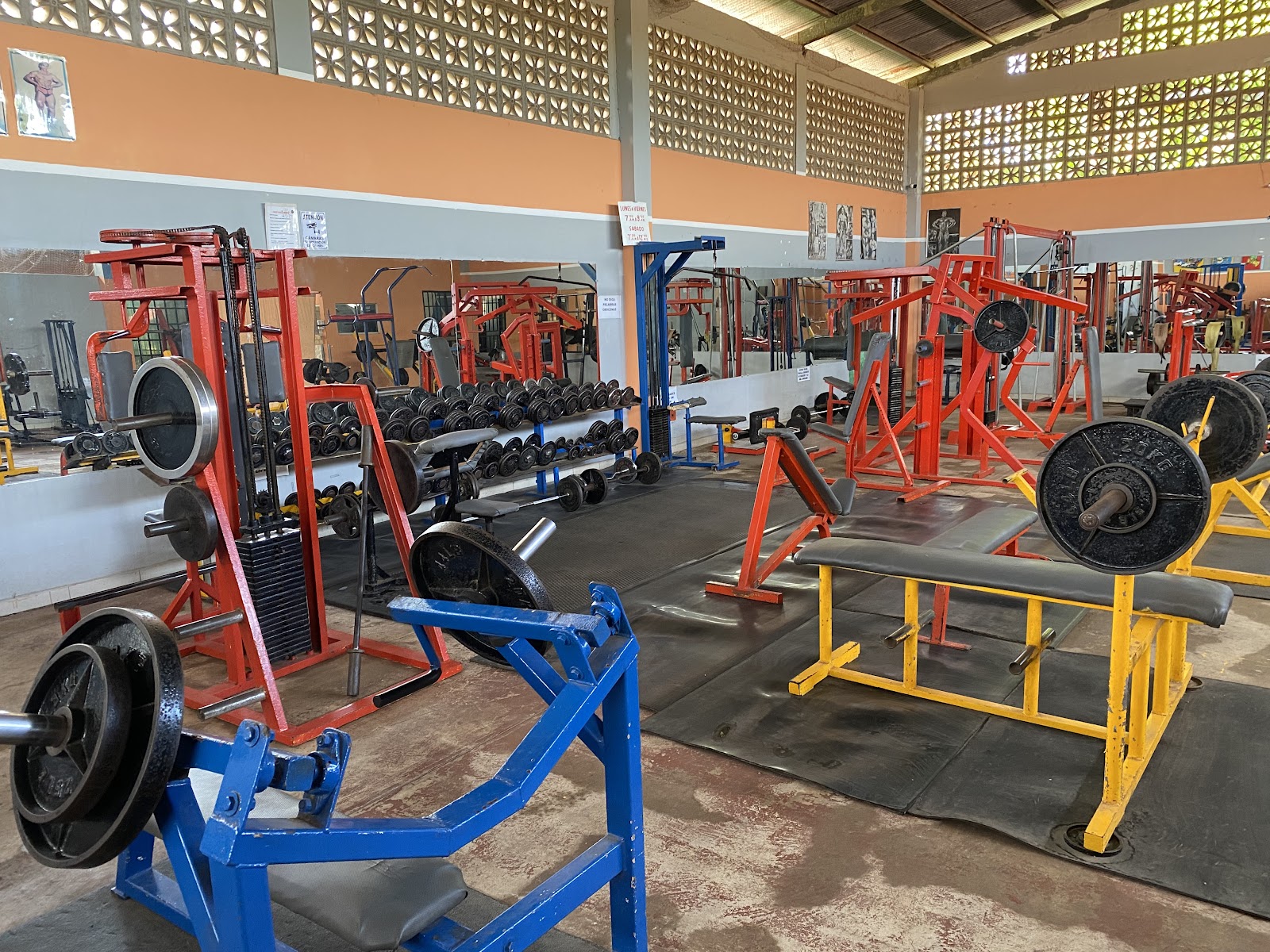 Gimnasio Tito
