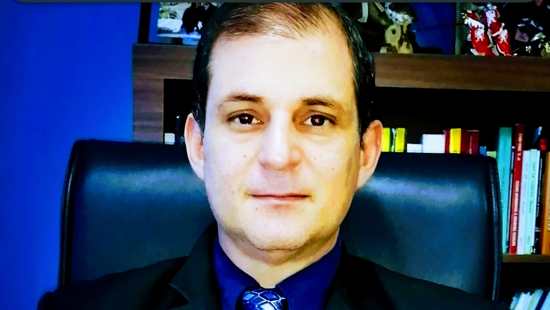 Lic. Cristo Markou, Abogado Penalista, Familia, Civil, Laboral, Empresas, Full English, Abogados Urgente