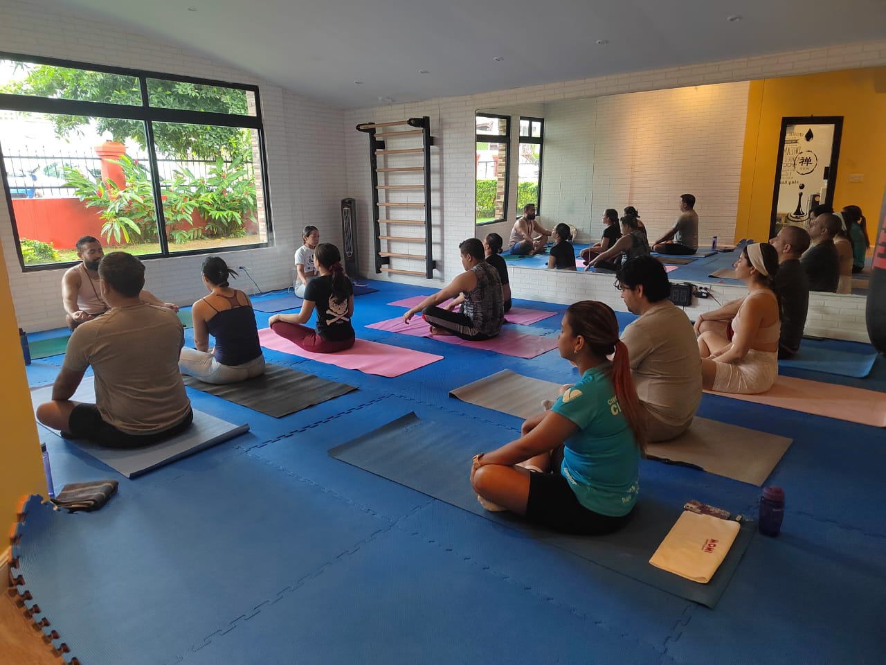 Vida en Equilibrio Yoga Panamá