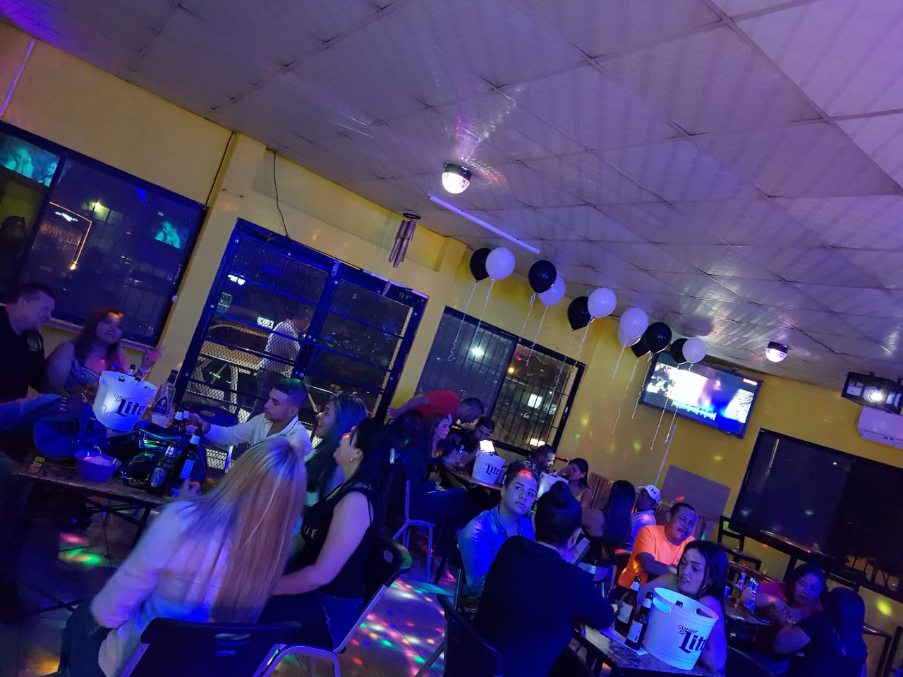 Kcique SPORT-BAR & DISCO
