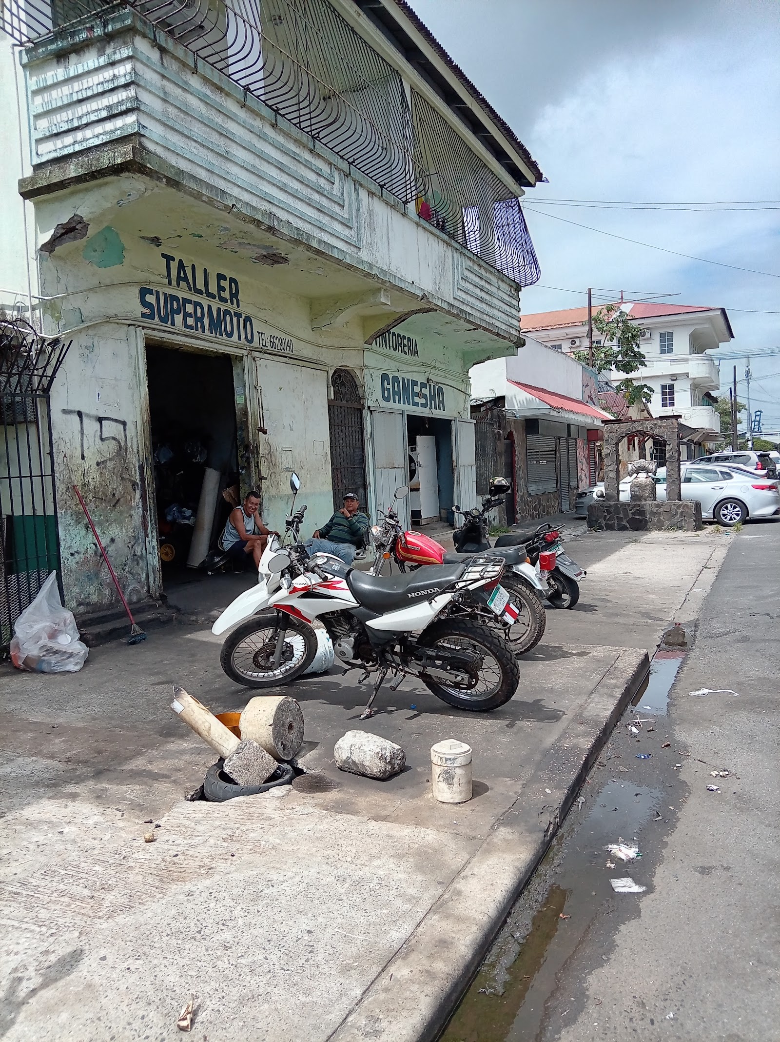 TALLER DE MOTO