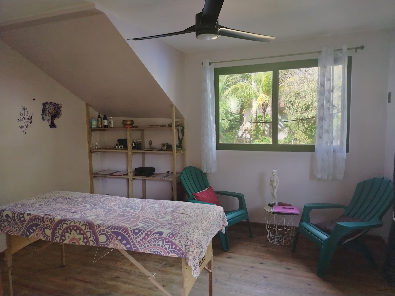 Caroline Pruvost Biokinergie, Osteopathy & medicina china, Bocas Del Toro