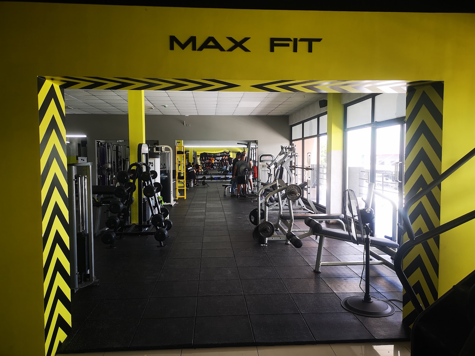 MAX FIT