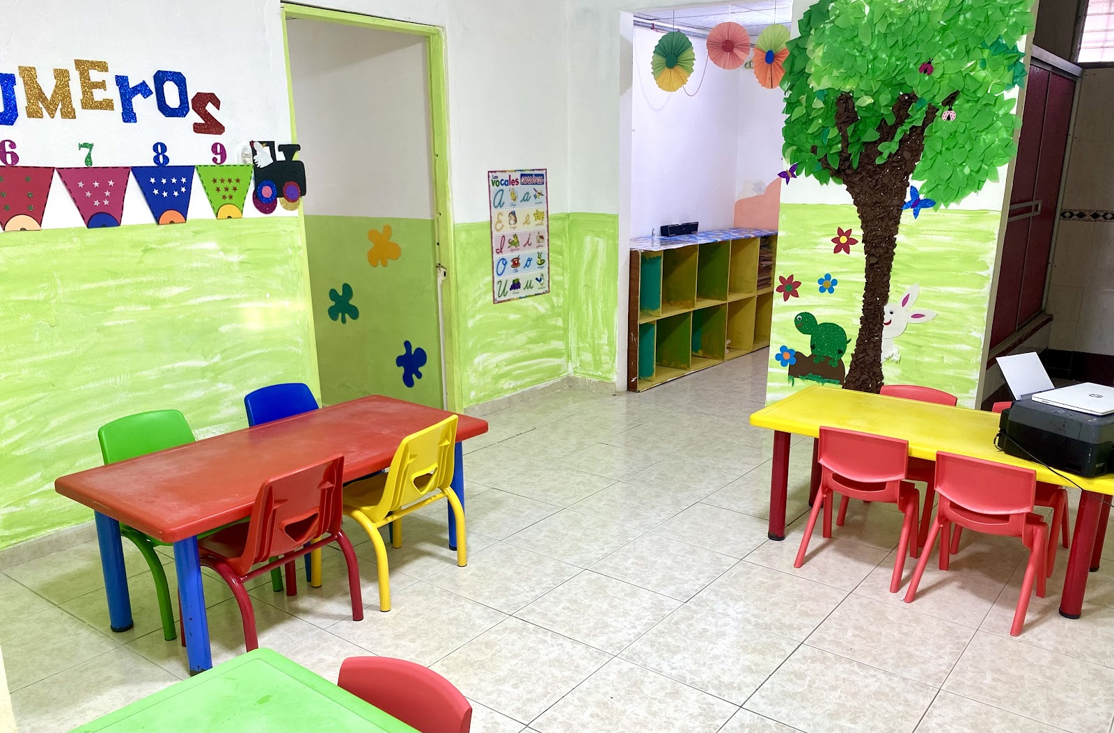 CENTRO ESCOLAR MY FRIST BOOK y GUARDERIA