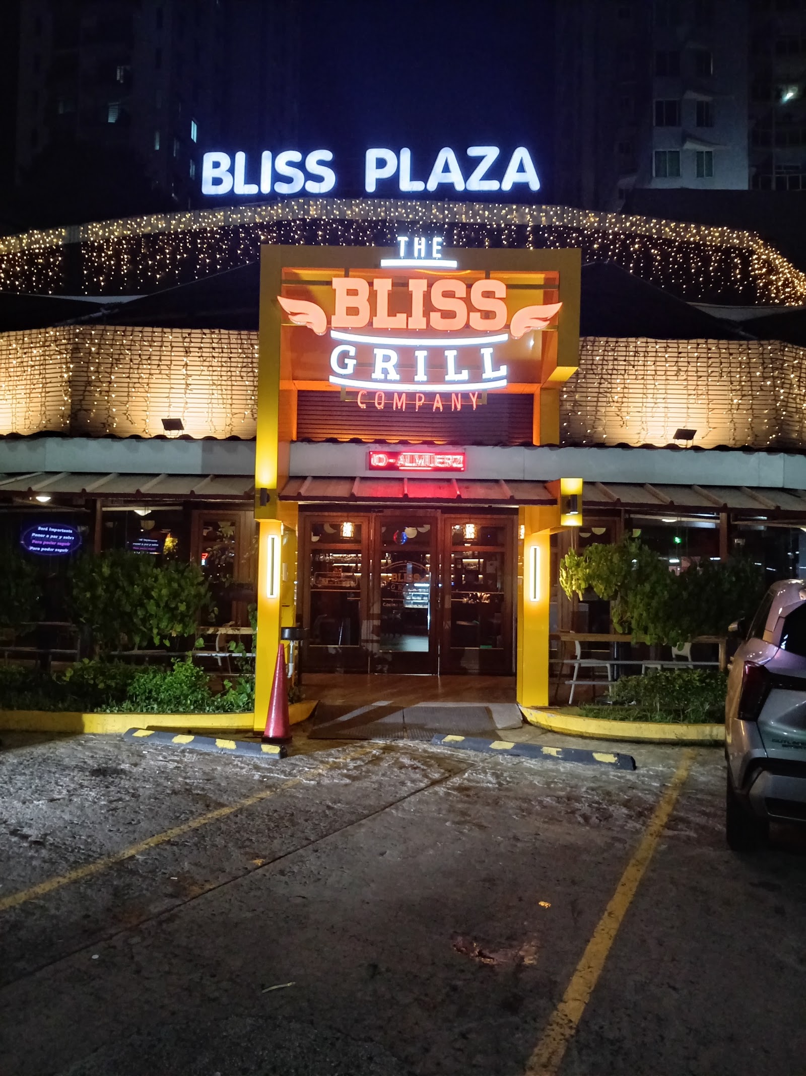 Las Terrazas Sport bar