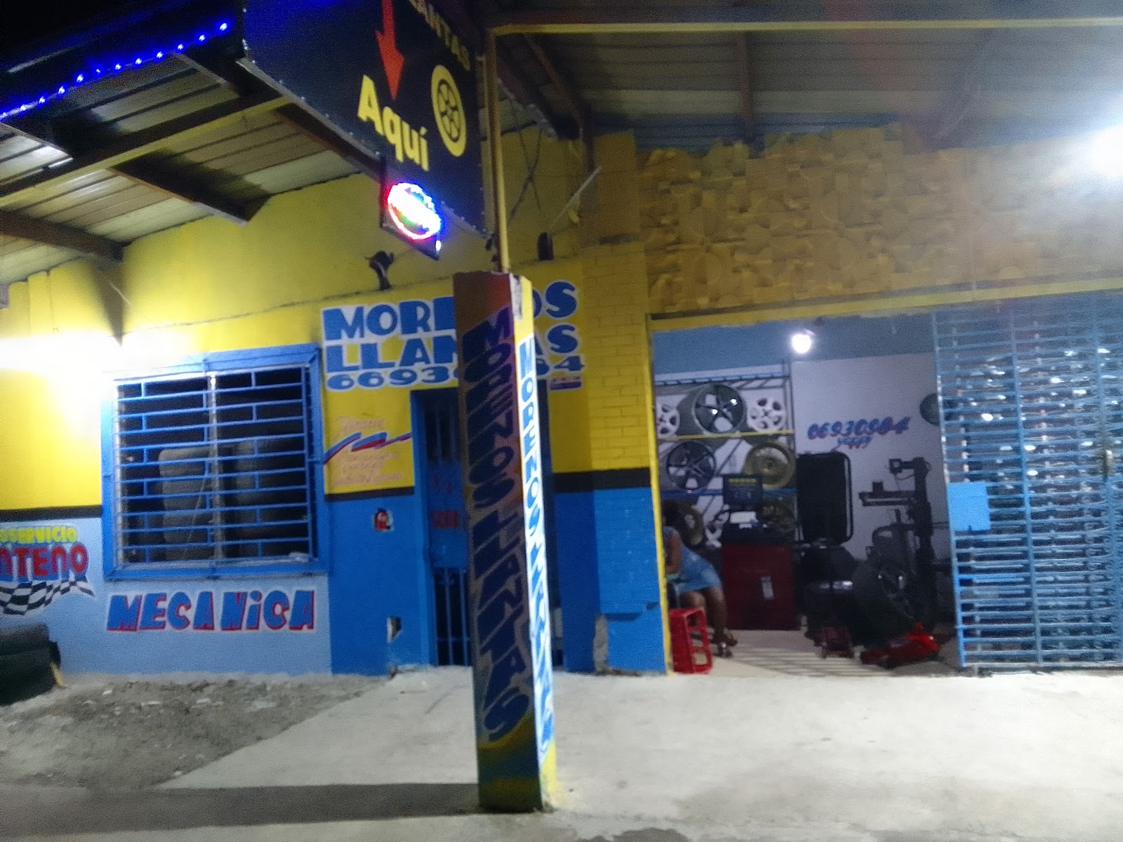 Los Morenos Llantas