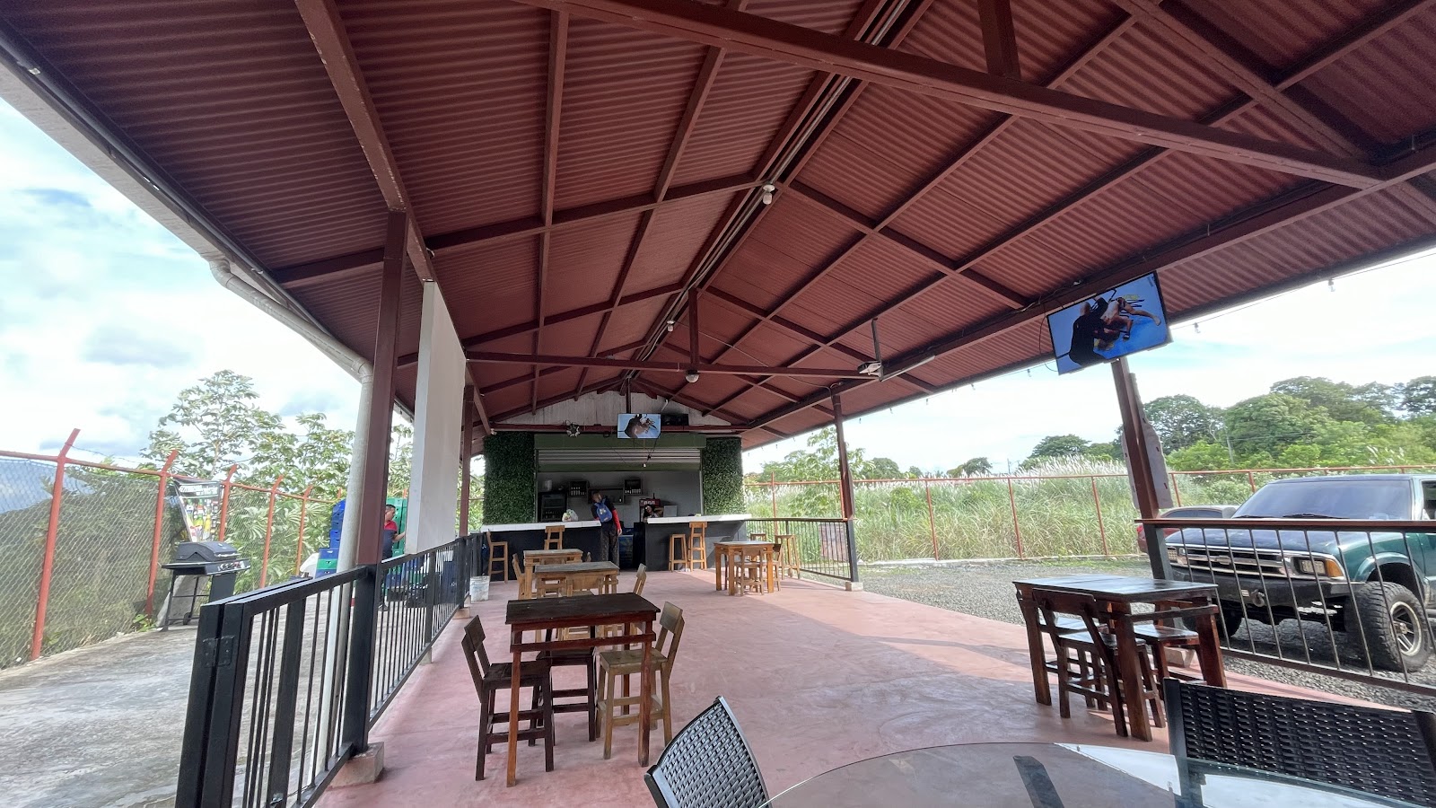 Bar - Restaurante Los Lobos | La Chorrera
